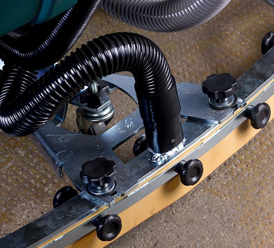 Brava Lavadora de Piso de Operação a Bordo alt 21