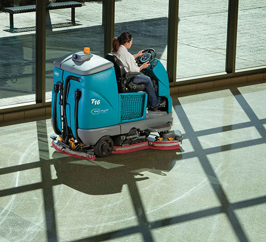 T16 Récureuse autoportée à batterie alt 10