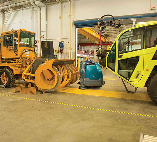 T17 Battery Powered Ride On Scrubber Tennant Company