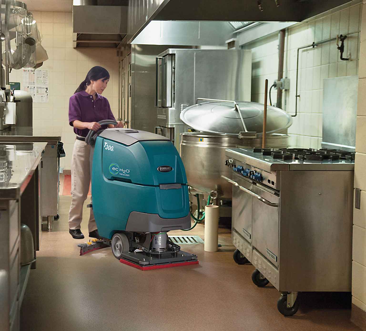 T300e Walk-Behind Scrubber alt 10