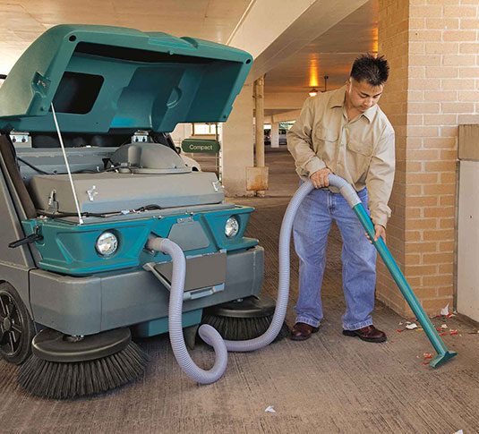 S20 Compact Ride-On Sweeper alt 19