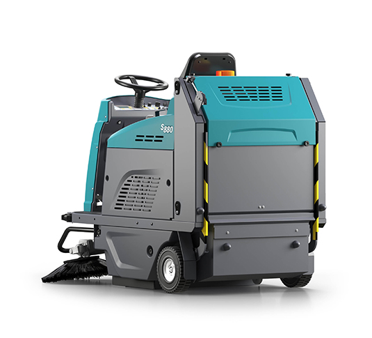 S880 Compact Battery Ride-On Sweeper alt 3