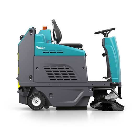 S880 Compact Battery Ride-On Sweeper alt 6