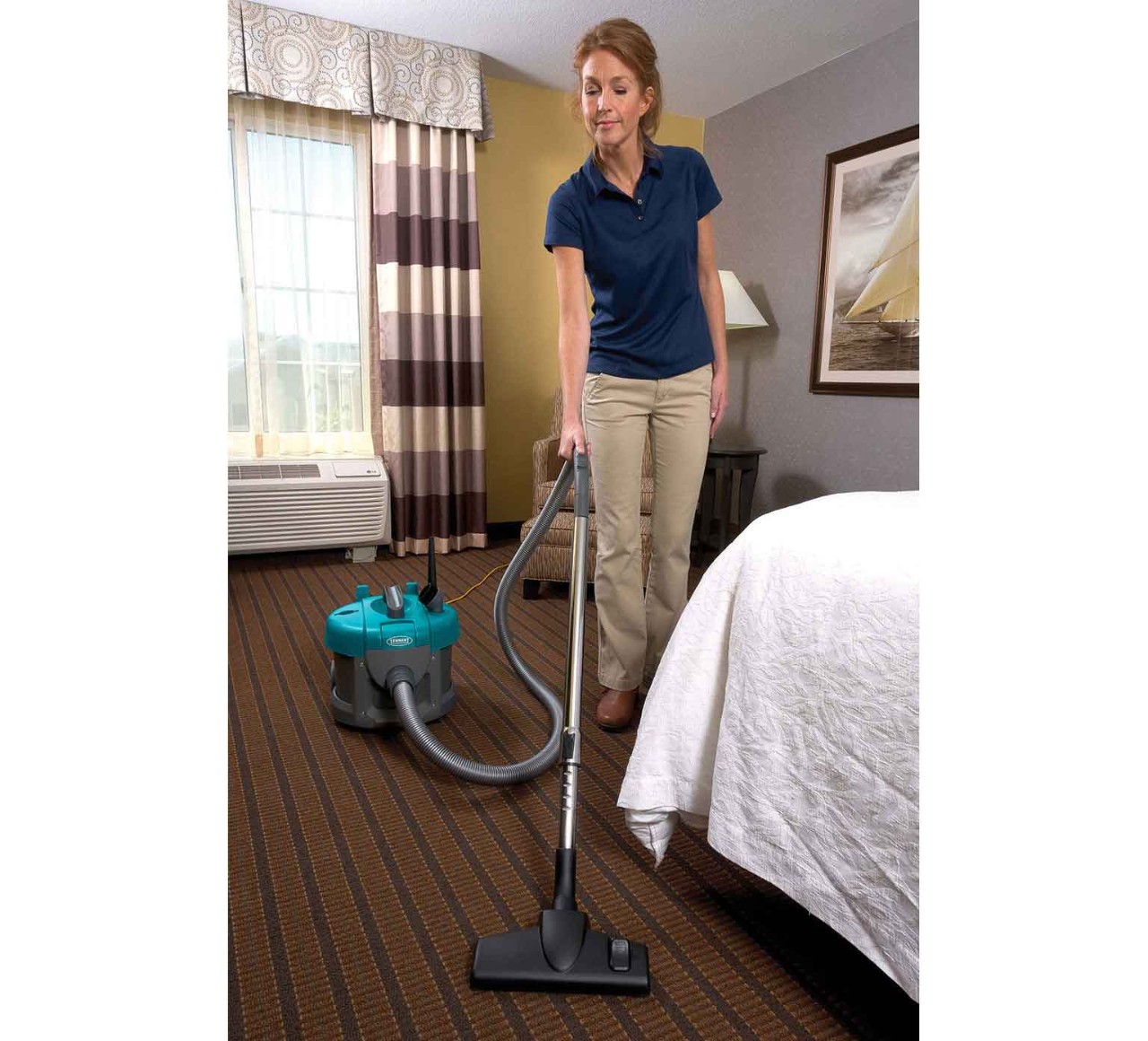 V6 HEPA Dry Canister Vacuum alt 9