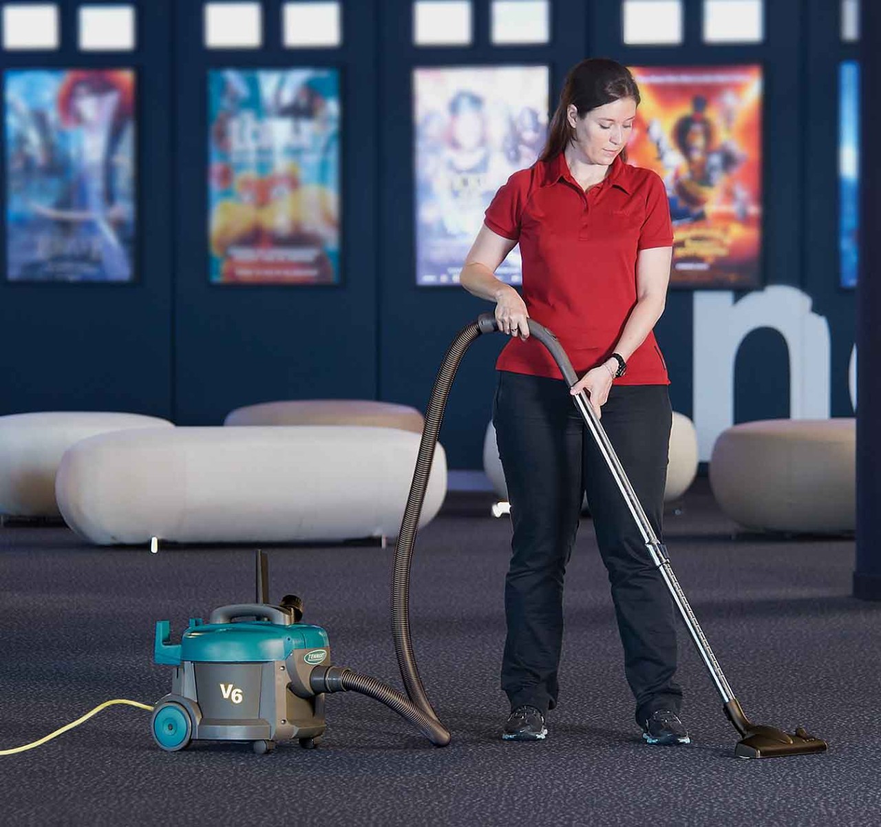 V6 HEPA Dry Canister Vacuum alt 14