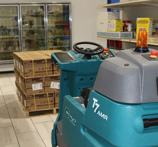 T7AMR Robotic Floor Scrubber avoiding an obstacle T7AMR Robotic Floor Scrubber avoiding an obstacle