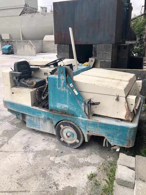 Tennant 95 Sweeper Tennant 95 Sweeper