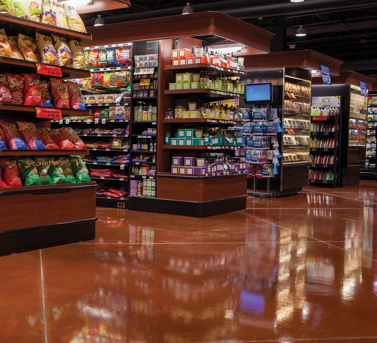 High-End Grocery Store End Cap - Polished Concrete Floor High-End Grocery Store End Cap - Polished Concrete Floor