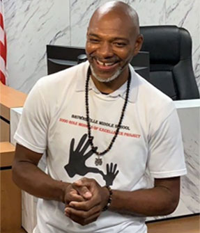 Alonzo HenleyがテナントカンパニーのCAC賞を受賞 Alonzo HenleyがテナントカンパニーのCAC賞を受賞