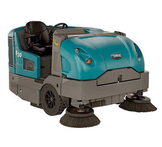 Varredeira Tennant S30 compacta de porte médio e operação com condutor